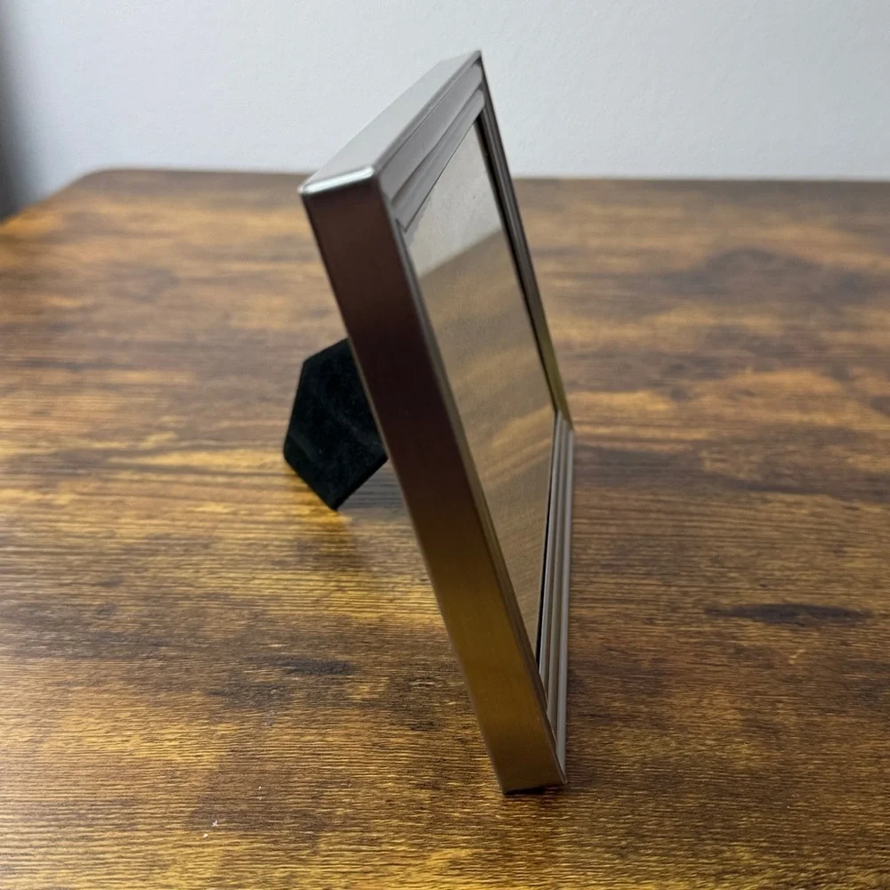 Silver Metal Photo Frame 7” x 5”
